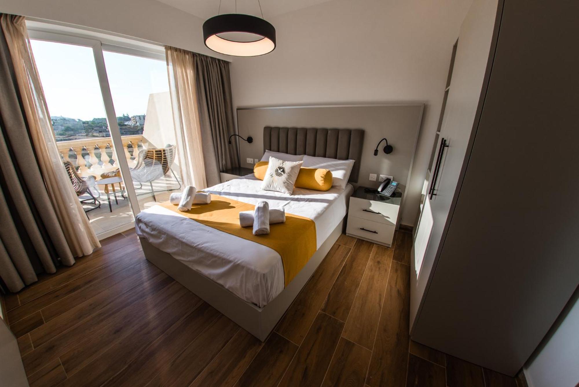 City Stay B&B *